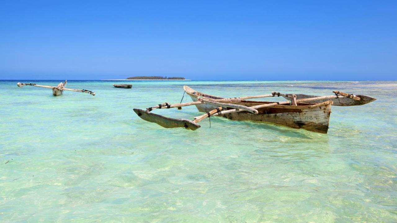 Villa Jiwe With Pool Zanzibarhouses Кивенга Екстериор снимка