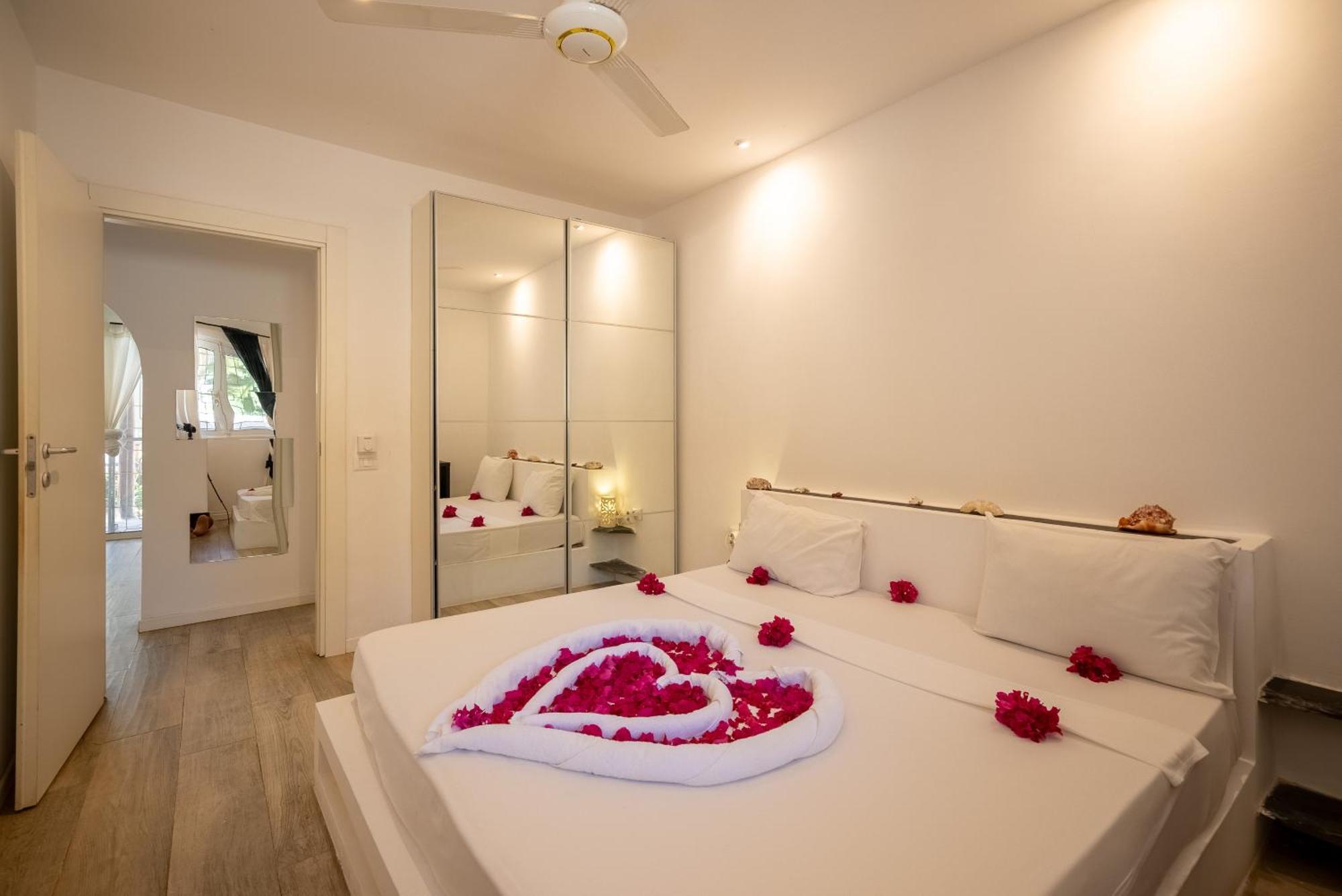 Villa Jiwe With Pool Zanzibarhouses Кивенга Екстериор снимка