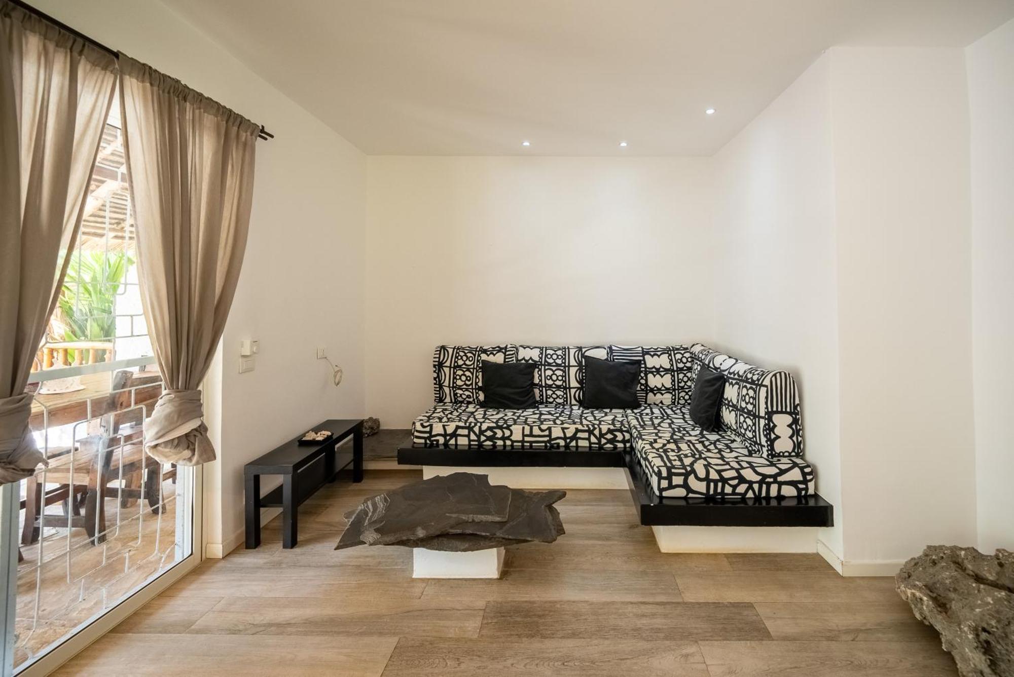 Villa Jiwe With Pool Zanzibarhouses Кивенга Екстериор снимка